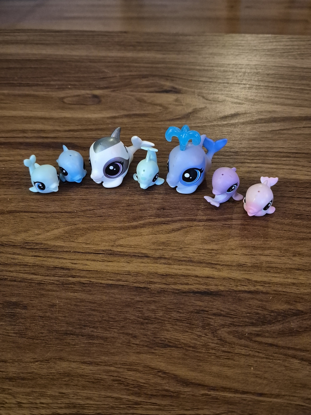 Littlest Pet Shop- Dolphins Lot